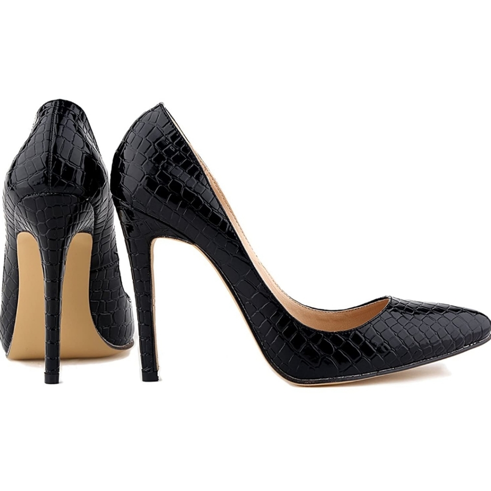LOSLANDIFEN Womens Black Shoes Closed toe and high heels Sz 9/40 snake skin patt